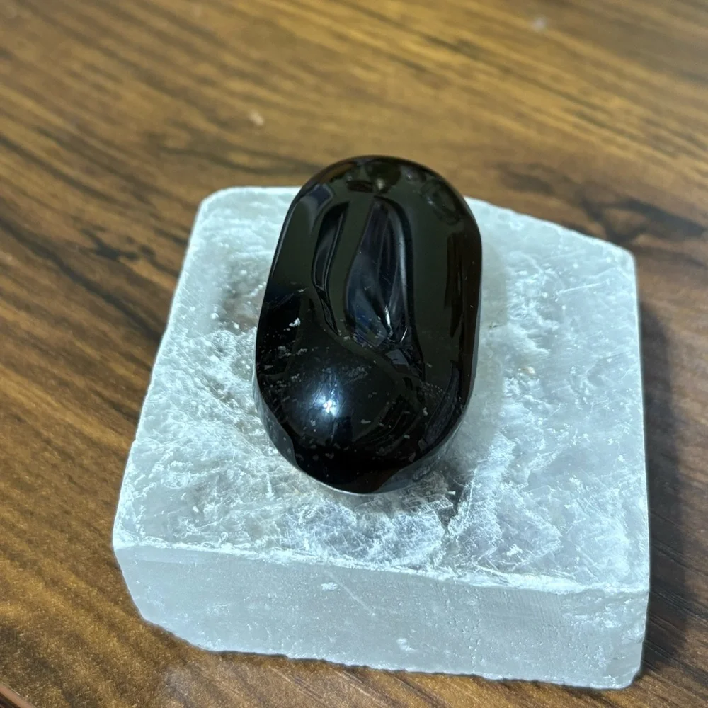 Midnight lace obsidian palm stone - Picture 3 of 4